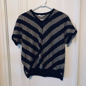 S2 Sioni Black & Creme Short Sleeve sweater